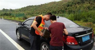 酒泉永福道路救援